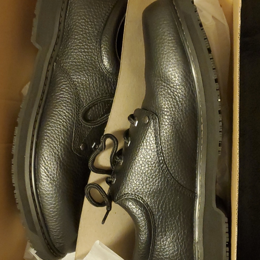 Dr Scholls Oiland slip resistant
